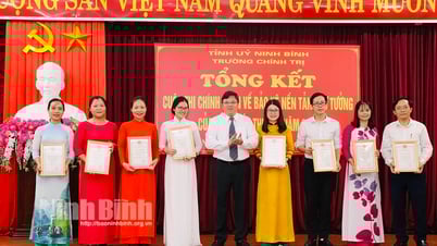 Trường Chính trị tỉnh tổng kết trao giải Cuộc thi chính luận về bảo vệ nền tảng tư tưởng của Đảng lần thứ 3 năm 2023