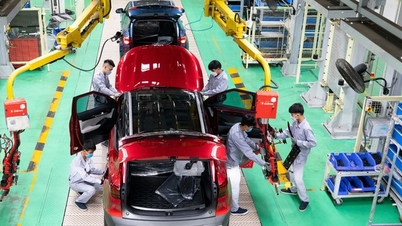 Bộ Tài chính kiến nghị không giảm 50% phí trước bạ ô tô trong nước