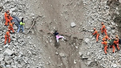 Landslide in China, at least 14 people dead
