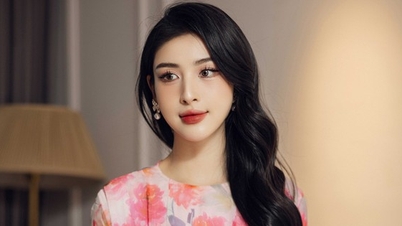 가을에 꼭 입어야 할 드레스가 나왔습니다.