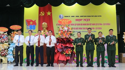 Long Xuyen បានរៀបចំកិច្ចប្រជុំដើម្បីអបអរសាទរខួបលើកទី 80 នៃការបង្កើតកងទ័ពប្រជាជនវៀតណាម