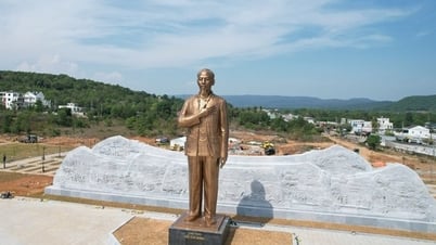រូបសំណាកពូកុក នៅភូកុក មុនថ្ងៃសម្ពោធ