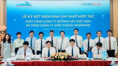 MobiFone ký kết hợp tác về chuyển đổi số với Tổng công ty đường sắt Việt Nam