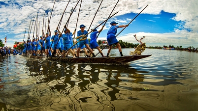 Độc đáo thi bơi sào trên đảo Hà Nam ở Quảng Ninh