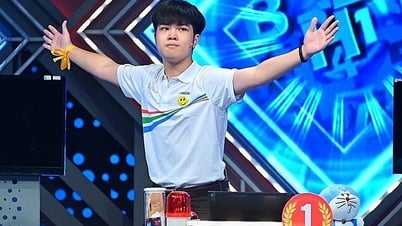 オリンピアチャンピオンはタイビンのA01ブロックの卒業生代表