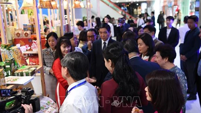 នាំទំនិញវៀតណាមទៅឱ្យអ្នកប្រើប្រាស់នៅភាគឦសានប្រទេសថៃ