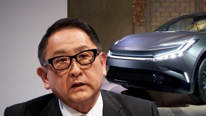 ប្រធាន​ក្រុមហ៊ុន Toyota ព្រមាន​ពី​ការ​បាត់បង់​ការងារ ខណៈ​ទីផ្សារ​ងាក​ទៅ​រក​រថយន្ត​អគ្គិសនី​សុទ្ធ