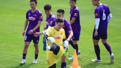 Vietnam team unexpectedly absent nearly 1/3 of its members in the first training session, why?
