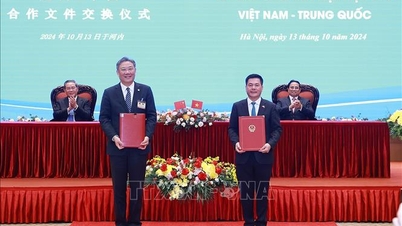 Trao văn kiện thúc đẩy hợp tác thương mại Việt Nam - Trung Quốc