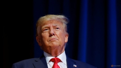 Ông Trump đến Florida để đối mặt với cáo buộc hình sự
