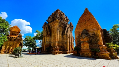 នៅខាងក្នុងប៉មបុរាណបានស្នើឱ្យចាត់ទុកថាជាបូជនីយដ្ឋានជាតិពិសេស