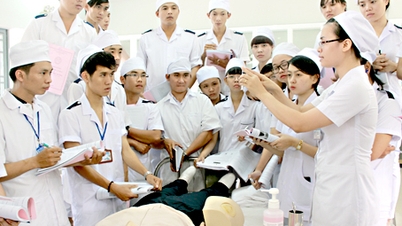 ក្រសួង​អប់រំ​និង​បណ្តុះបណ្តាល​និយាយ​!