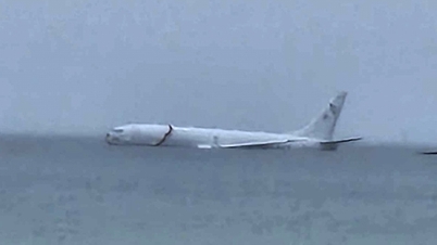 US P-8A anti-submarine aircraft crashes into the sea