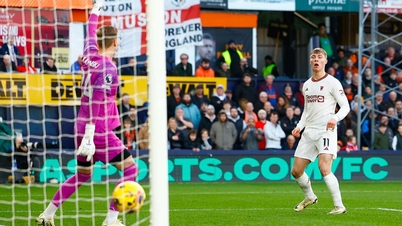 Hojlund helps Man Utd win fifth match in a row