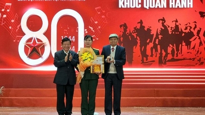 Trao giải Cuộc thi "Tìm hiểu 80 năm truyền thống vẻ vang của Quân đội nhân dân Việt Nam anh hùng"