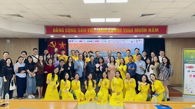 គណៈប្រតិភូវៀតណាមចំនួន ១៧ នាក់ចូលរួមនាវាយុវជនអាស៊ីអាគ្នេយ៍