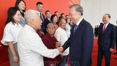 General Secretary and President To Lam meets with representatives of Chinese friendship figures