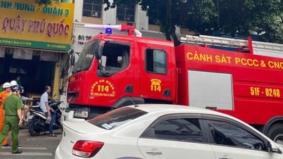 Fire at 3-storey restaurant in central HCMC, many people flee