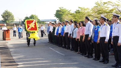Ho Chi Minh City delegates begin journey to bring love to homeland's sea and islands