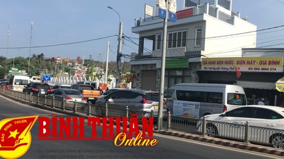 ភ្ញៀវទេសចរសម្រុកទៅ Binh Thuan សម្រាប់ថ្ងៃឈប់សម្រាក