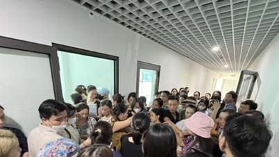 Sở GDĐT Hà Nội chỉ đạo giải quyết việc phụ huynh 'vây' trường, bảo đảm quyền lợi học sinh