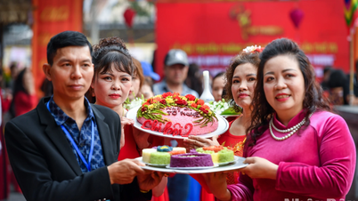 Lễ hội xôi đặc sắc tại làng cổ ven sông Hồng