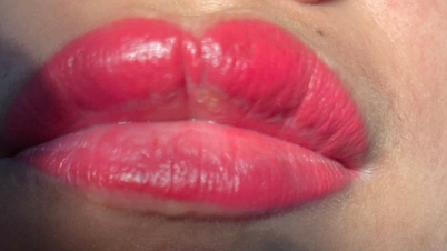 Girl gets lip tattoo for Tet, panics and seeks doctor because it turns into 'catfish lips'