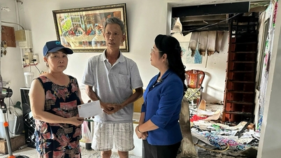 Mặt trận TP Hồ Chí Minh hỗ trợ các gia đình trong vụ cháy tại quận 8