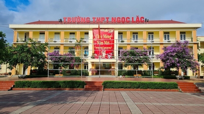 ពី​គ្រូ​បង្រៀន​ដល់​ថ្នាក់​ទី១០៖ គ្រូ​ម្នាក់​ទទួល​ការ​ស្ដី​បន្ទោស