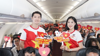 Rực rỡ cờ đỏ sao vàng mừng Quốc khánh 2/9 trên các chuyến bay Vietjet