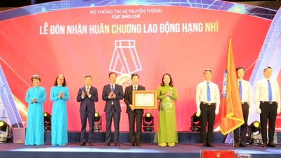 នាយកដ្ឋានសារព័ត៌មានប្រារព្ធខួបលើកទី 20 របស់ខ្លួន និងទទួលបានមេដាយការងារថ្នាក់ទីពីរ