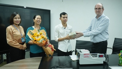 'លាតត្រដាង' អ្នកដែលឈ្នះ 1 ពាន់លានដុងដោយសារការផឹកស្រាលេខ 1