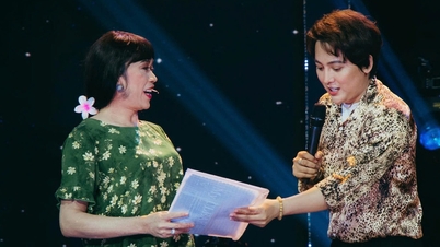 Hoai Linh dressed as a woman to play Dau's wife in Phi Nhung's children's live show