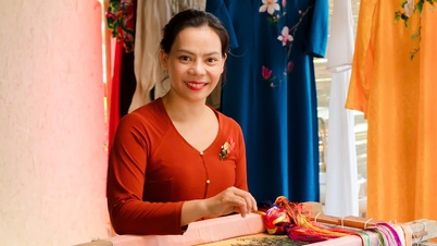 Nghệ nhân làng thêu gieo tình yêu nghề ở 'lớp học ngàn đô'