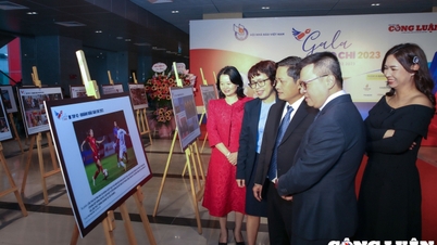 ពានរង្វាន់រូបថត 'Press Moments' ឆ្នាំ 2024