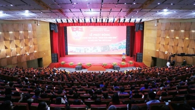 Phát động phong trào thanh xuân dâng Đảng và tổ chức chiếu phim Đào, Phở và Piano