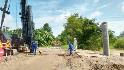 ប្រគល់​ការដ្ឋាន​ស្អាត​សម្រាប់​ការ​សាងសង់​កែលំអ​ផ្លូវ​ Cao Lanh