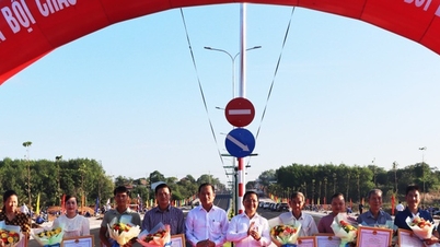 ជនបទថ្មី ប៊ិញភឿក ធ្វើយ៉ាងណាឱ្យកិច្ចការទីក្រុង និងភូមិប្រព្រឹត្តទៅដោយរលូន ប្រជាជនក៏បរិច្ចាគដីមាស