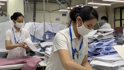Delaying union fee payment for businesses that have had orders cut or reduced