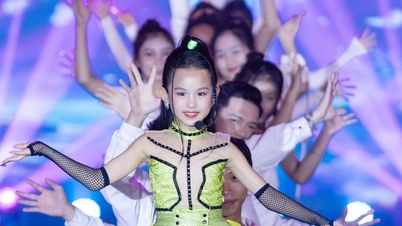 40 mẫu nhí sải bước ấn tượng khiến khán giả hò hét, đứng ngồi không yên