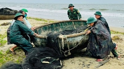 ឆ្មាំព្រំដែន Da Nang ចល័តនាយទាហាន និងទាហាន ដើម្បីជួយប្រជាជនទប់ទល់នឹងព្យុះ Tra Mi