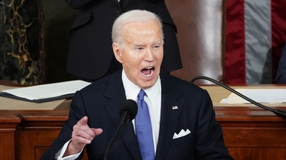 ប្រធានាធិបតី Biden រិះគន់លោក Trump ចំពោះការ«ឱនក្បាល»ចំពោះរុស្ស៊ី