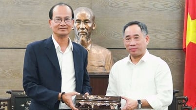 ទទួលព្រះបរមសារីរិកធាតុ ព្រះបាទ ហម ងី ពីប្រទេសបារាំង