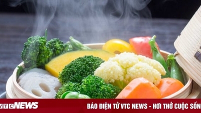 Ăn hấp hay luộc tốt hơn?