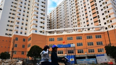 Income tax payers are not allowed to buy social housing.