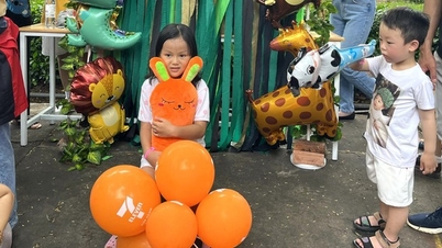 ក្មេងៗកាត់សក់ ថតរូប ទស្សនាកម្មវិធីវេទមន្ត... ក្នុង 'ពិធីបុណ្យកុមារ'