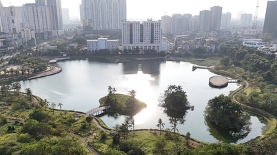 Dentro del parque "abandonado" durante muchos años, el presidente de la ciudad de Hanoi recordó y solicitó que se completara antes del Año Nuevo Lunar.