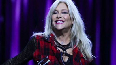 "និមិត្តសញ្ញាផ្លូវភេទ" Samantha Fox រំភើបមុនពេលកម្មវិធីដំបូងរបស់នាងនៅប្រទេសវៀតណាម
