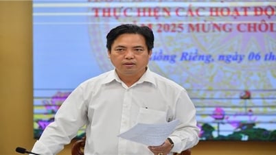 អនុប្រធានស្រុក Giong Rieng លោក Huynh Van Thai Quynh៖ បន្តពិនិត្យដើម្បីគាំទ្រ និងវិនិយោគក្នុងការដោះស្រាយតម្រូវការបន្ទាន់របស់ប្រជាជននៅតំបន់ជនជាតិភាគតិច