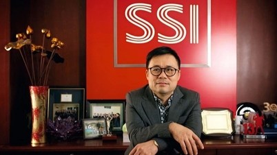 Mr. Nguyen Duy Hung's son sold all SSI shares, who bought?
